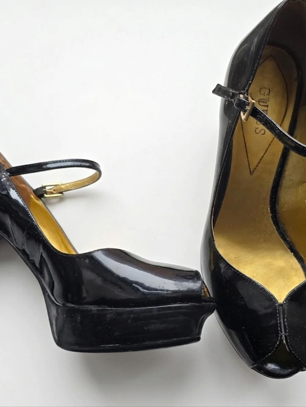 Iconic Vintage Guess Black Patent Leather Peep-Toe Mary Jane Heels 7.5 - Picture 4 of 10